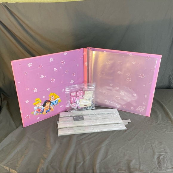 Close To My Heart X SandyLion Disney Princess 12x12 Scrapbook Top Loading Pages - Picture 2 of 3